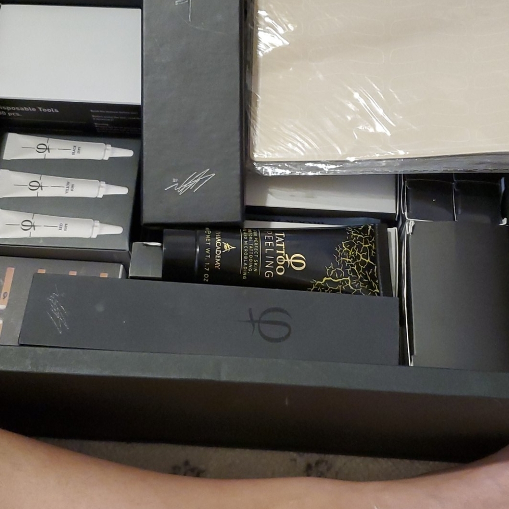 PhiBrows Microblading Kit - Picture 2 of 3